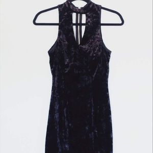 Speechless Black Velvet High Neck No-Sleeve